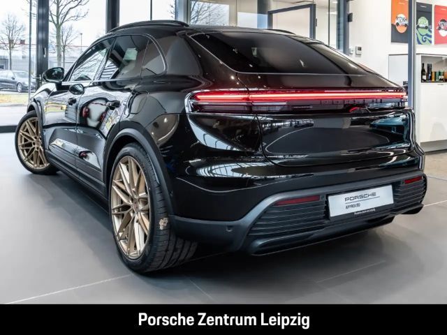Porsche Macan 4