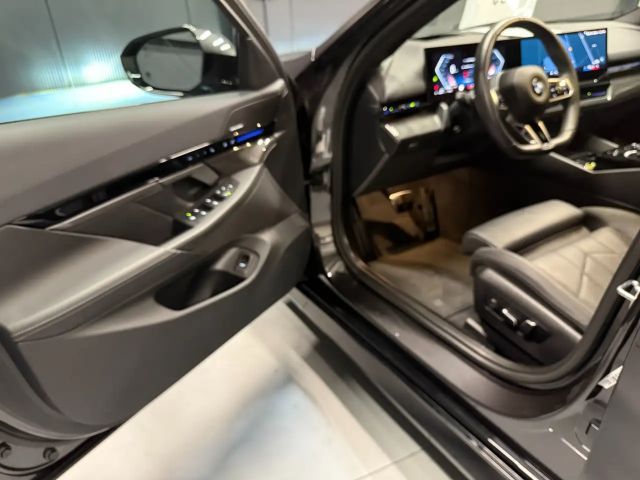 BMW 520 520d M-Sport Touring