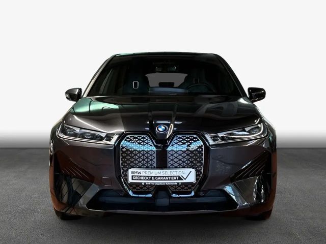 BMW iX xDrive40