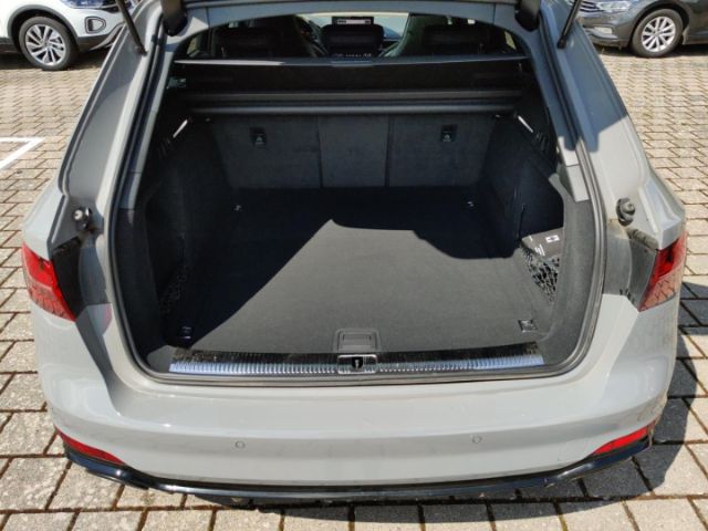 Audi RS4 Avant Quattro