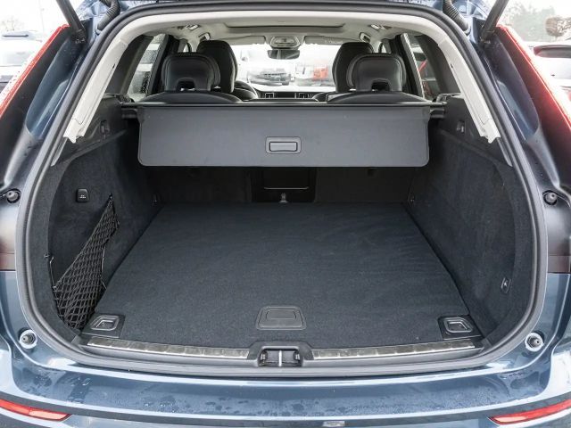 Volvo XC60 AWD Dark Plus T6