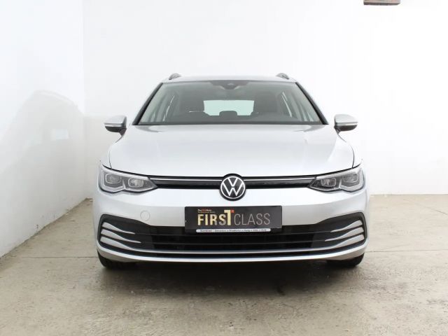 Volkswagen Golf Life Variant