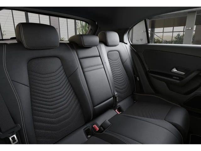 Mercedes-Benz A 180 A 180 d Hatchback