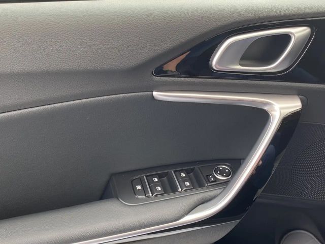 Kia Ceed CRDi Hybrid Vision