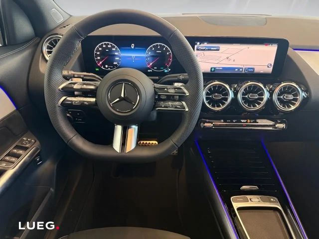 Mercedes-Benz GLA 200 Distronic Night SpurW 360 ACC AHK AUT LM