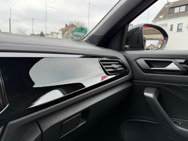 Volkswagen T-Roc T-ROC 1.5 E2 R-L  BT110 TSID7F