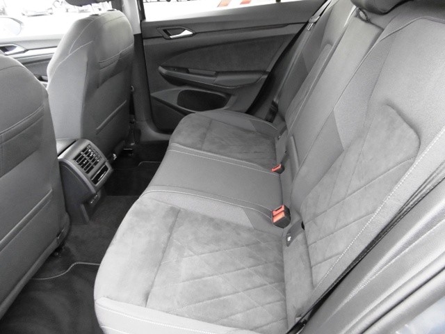 Volkswagen Golf 1.5 TSI Golf VIII Style Variant