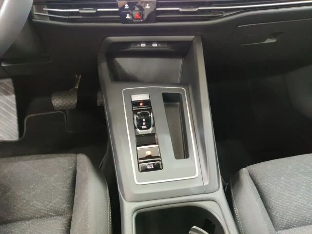 Volkswagen Golf 1.5 eTSI Life Variant