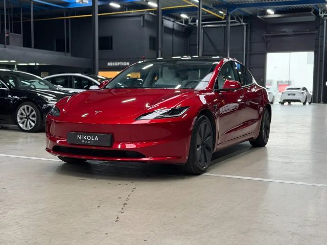 Tesla Model 3 RWD