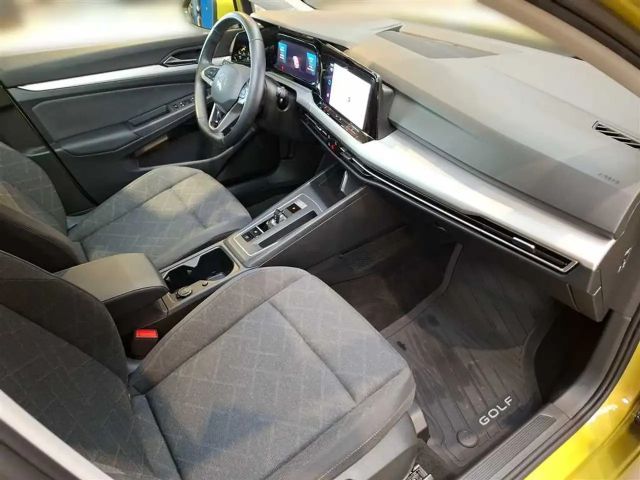 Volkswagen Golf 1.5 eTSI DSG Life