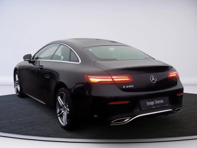 Mercedes-Benz E 200 AMG Line Coupé