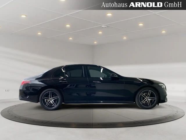 Mercedes-Benz E 200 AMG Line Sedan