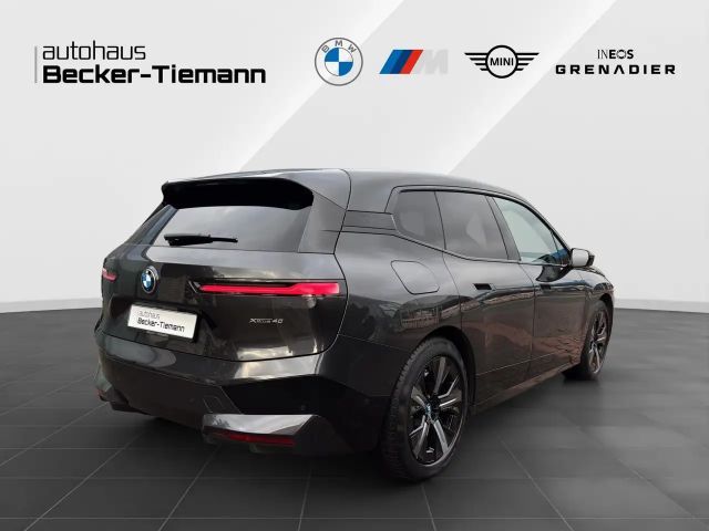 BMW iX xDrive40