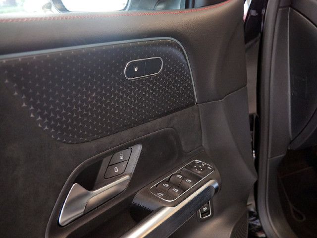 Mercedes-Benz GLB 200 GLB 200 d