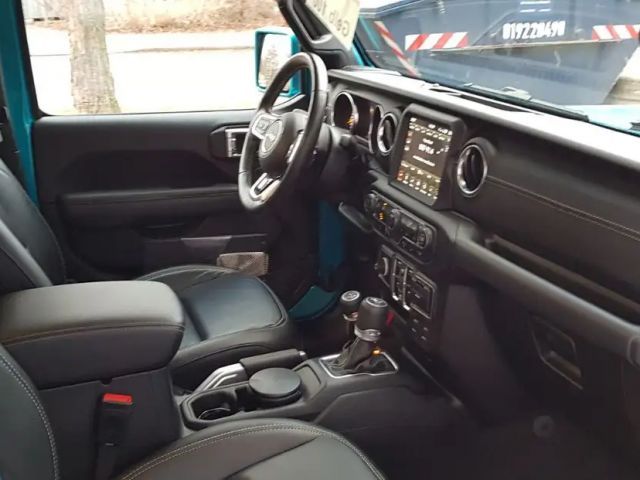 Jeep Wrangler Altitude