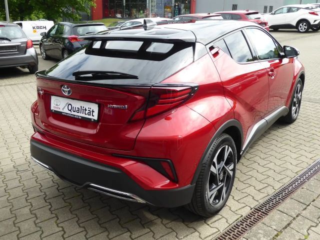 Toyota C-HR Team D