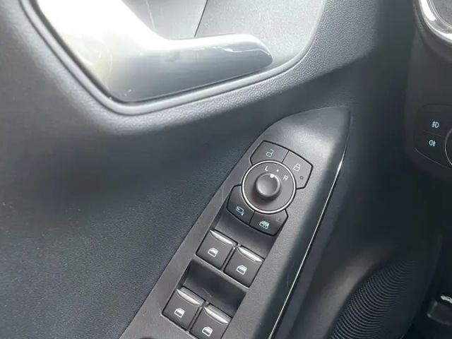 Ford Puma EcoBoost Titanium