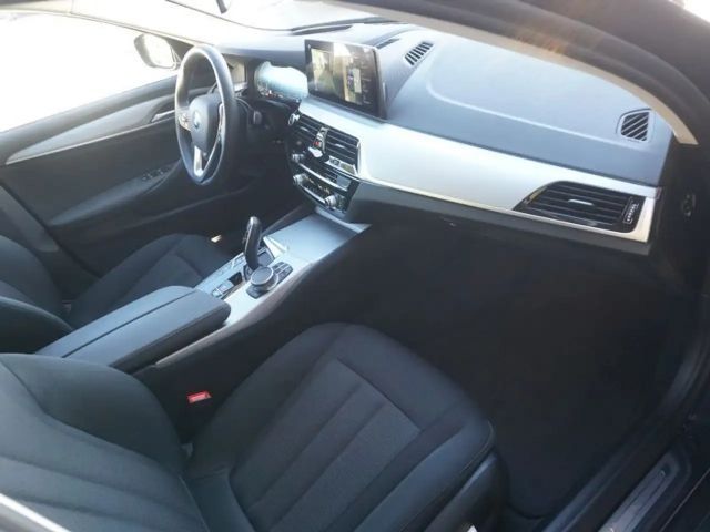 BMW 530 530e Touring xDrive