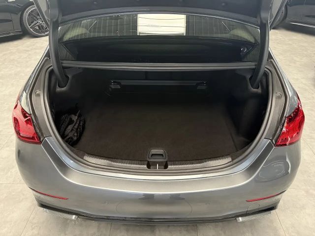 Mercedes-Benz C 300 AMG Line C 300 d Sedan