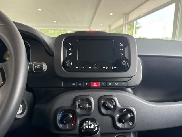 Fiat Panda DAB Spurhalteass. Verkehrszeichenerk. Notbremsass.