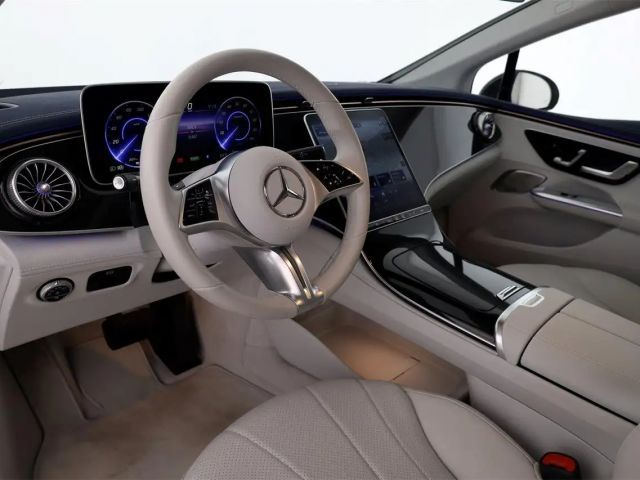 Mercedes-Benz EQE 300 Sedan