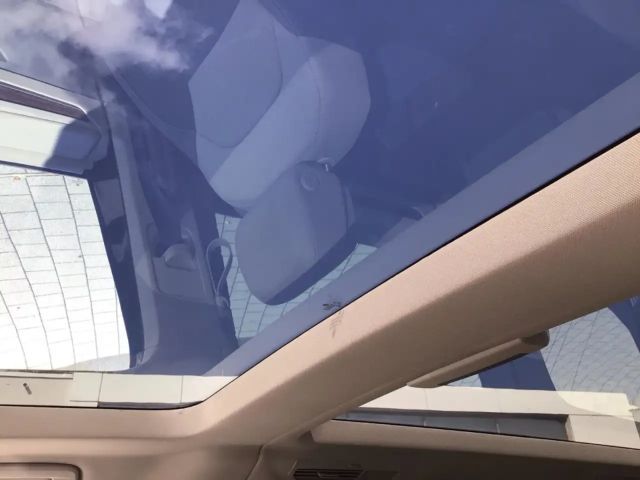 Volkswagen Multivan 2.0 TDI Lang Style T7