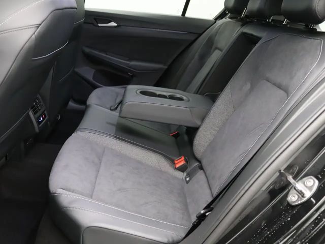 Volkswagen Golf 1.5 TSI DSG Style