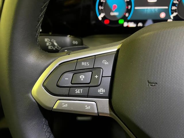 Volkswagen Golf 1.5 eTSI DSG Golf VIII Variant