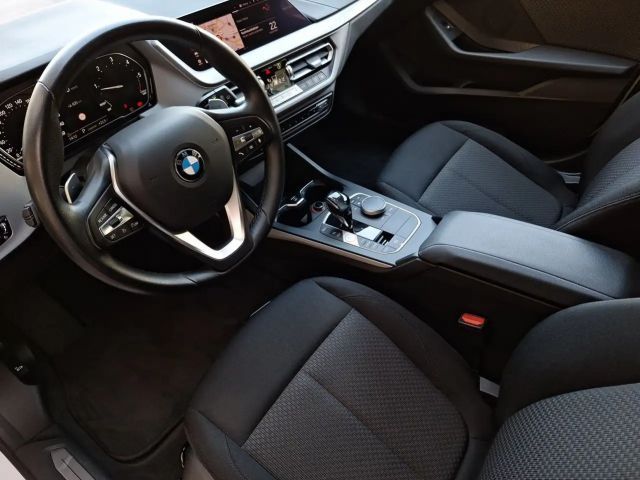 BMW 118 118d Sedan