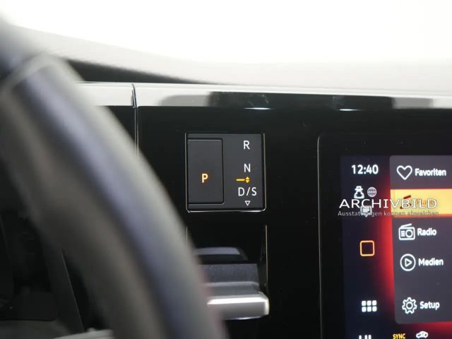 Volkswagen Multivan Style T7