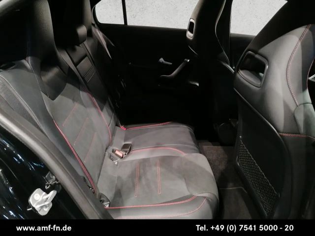 Mercedes-Benz A 200 AMG Line Premium