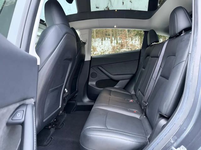 Tesla Model Y AWD Dual Motor Long Range