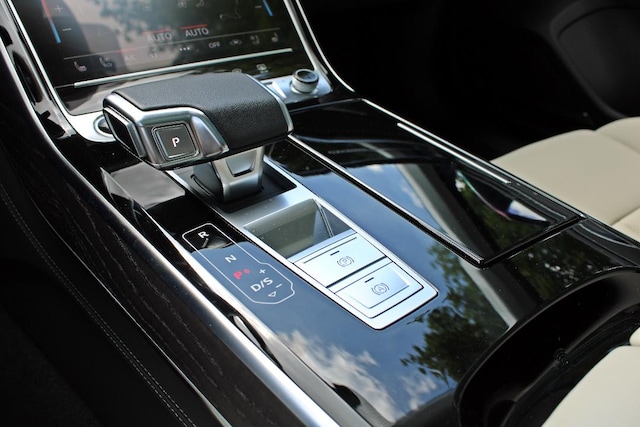 Audi A8 60 TFSI Hybride Quattro