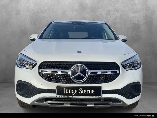 Mercedes-Benz GLA 200 Progressive