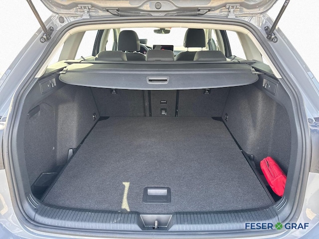 Volkswagen Golf 1.5 eTSI DSG Variant