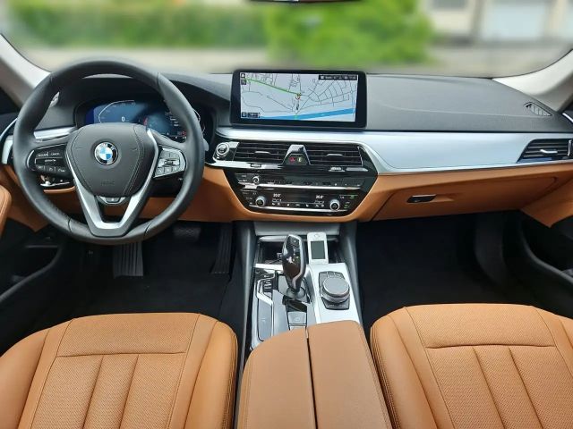 BMW 530 530i Touring xDrive