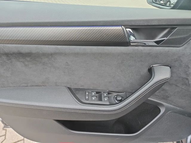 Skoda Superb 2.0 TDI Combi Sportline