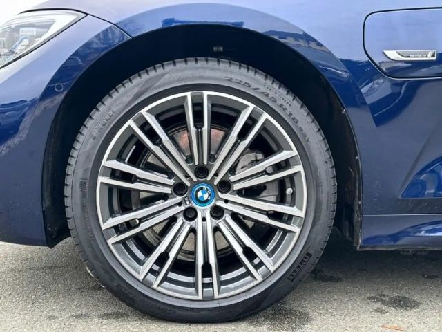 BMW 320 320e M-Sport Touring xDrive