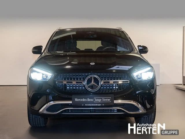 Mercedes-Benz GLA 200 Progressive