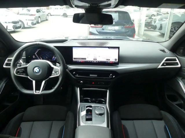 BMW 330 330e M-Sport Touring