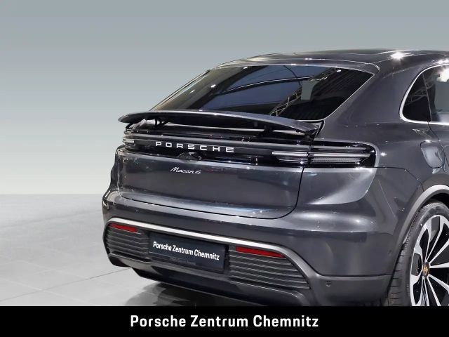 Porsche Macan 4