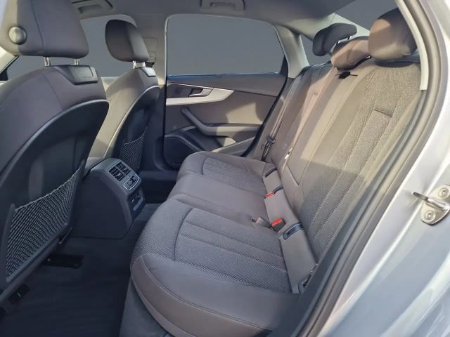 Audi A4 35 TDI S-Tronic Sedan