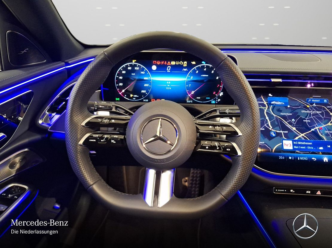 Mercedes-Benz E 200 AMG Line Sedan