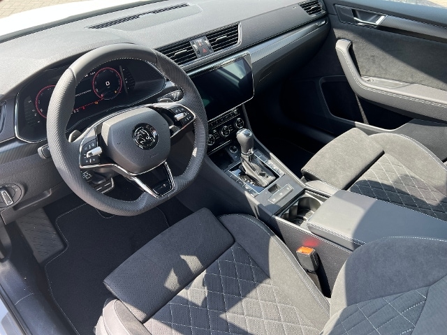 Skoda Superb 2.0 TDI Combi