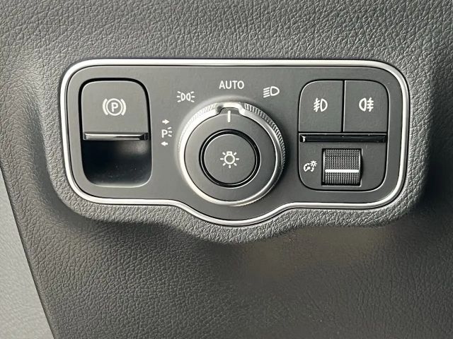 Mercedes-Benz GLA 200 Progressive