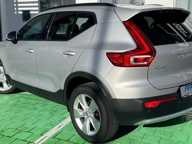 Volvo XC40 Core Momentum