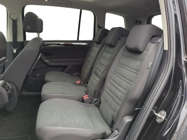 Volkswagen Touran 1.5 TSI DSG Highline R-Line