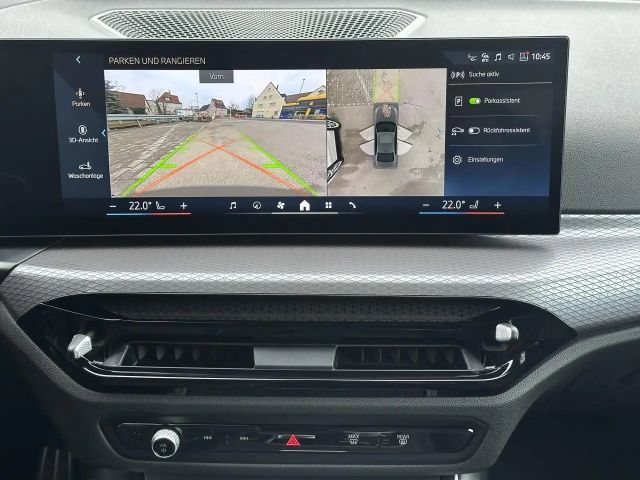 BMW 330 330i M-Sport Sedan xDrive