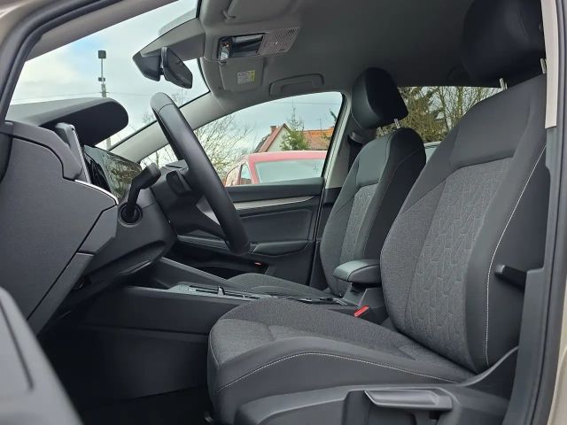 Volkswagen Golf 1.5 eTSI DSG Life Move