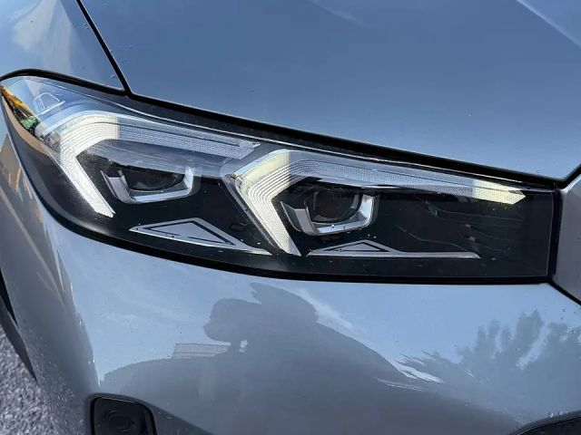 BMW 330 330i Touring xDrive